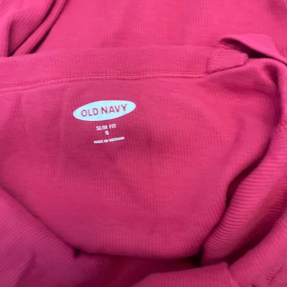 Raspberry muscle tee - Picture 2 of 3